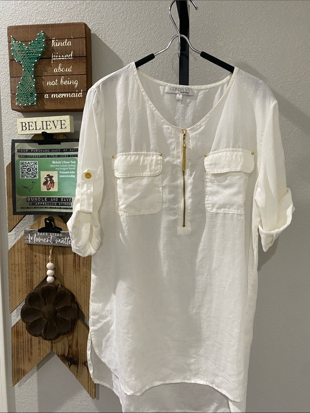 Ellen Tracy Chalk Linen Tunic with Gold Accents 20ptp 28-32L high low. Gorgeous